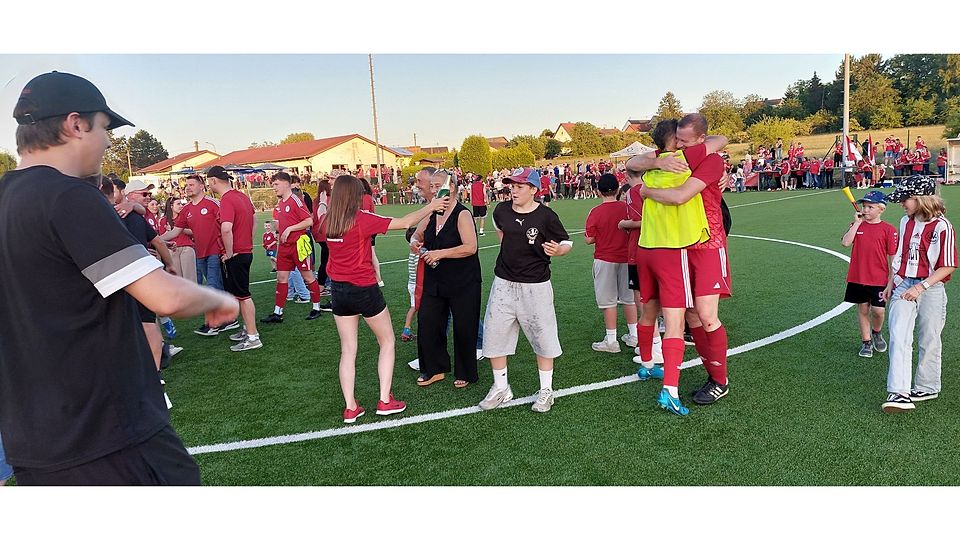 Beim SV Kirrberg soll auch am Sonntag gefeiert werden