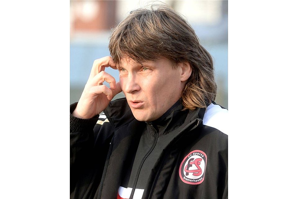 Ob Stefan Kriesen auch in der kommenden Saison Trainer beim FC Sparta sein wird, ist ungewiss. Er hat aber immerhin seine Spieler aufgefordert, nicht zu vergessen, was der Verein für sie getan hat. Foto Scheer