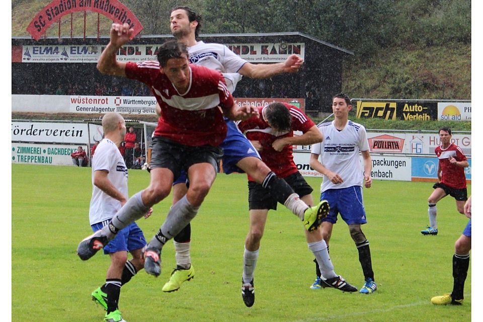 Der SC Schwarzenbach bleibt mit seinem Sieg beim SC Eschenbach II dran am Führungsduo der A-Klasse West. F: Thomas Schraml Der SC Schwarzenbach bleibt mit seinem Sieg beim SC Eschenbach II dran am Führungsduo der A-Klasse West. F: Thomas Schraml