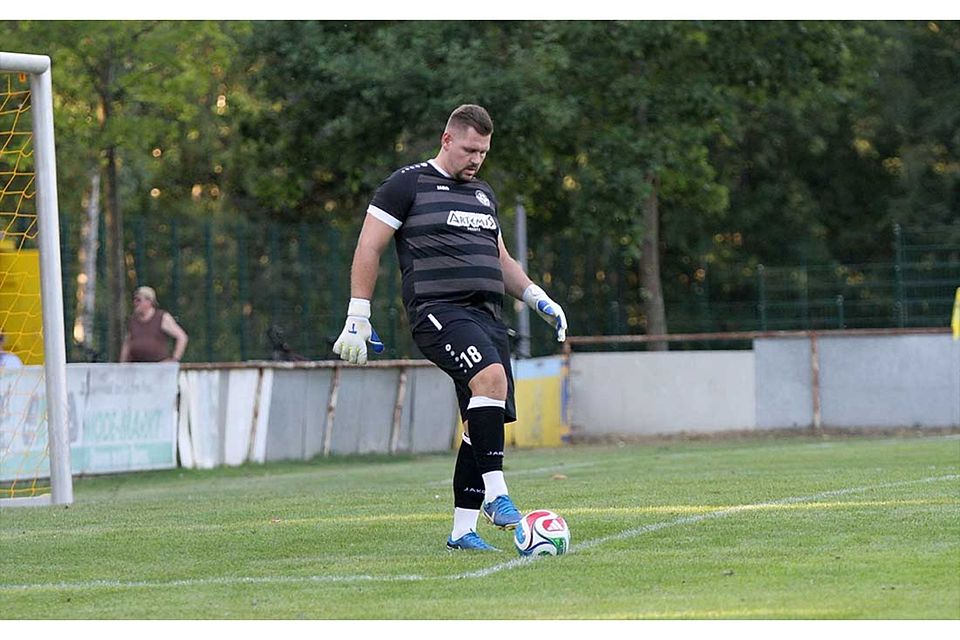 Wäre fast zum Held geworden zum Ende des Spiels - Keeper Niklas Matthies mit einem Tor zum 3-3.