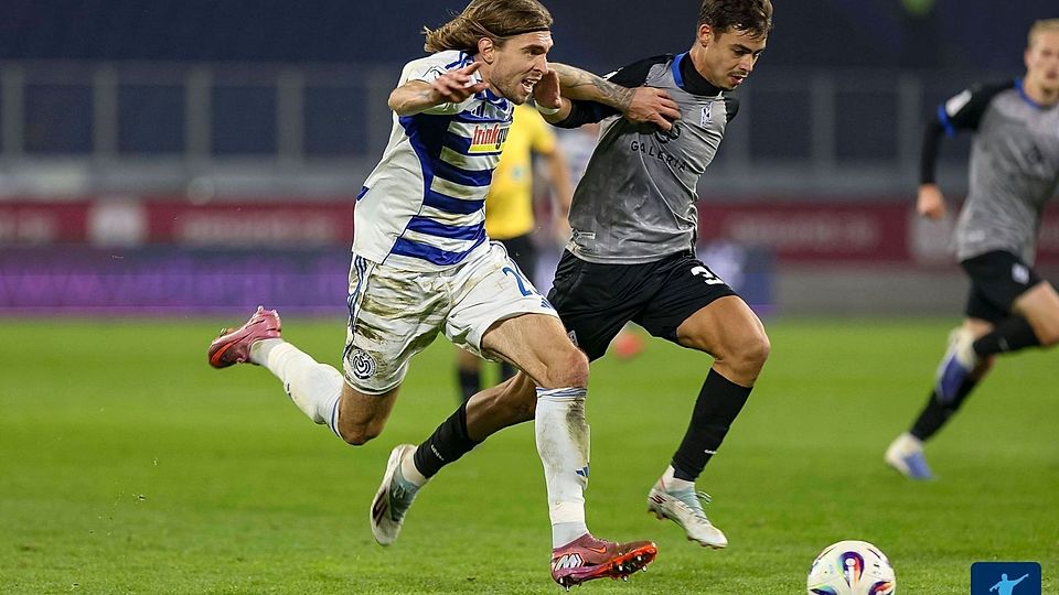Joshua Bitter erzielt das 2:0 für den MSV Duisburg.