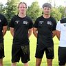 Die Neuzugänge des FC 08 Villingen: Jan Babic, Louis Leberer und Dominik Emminger mit Trainer Matthias Uhing (von links). 