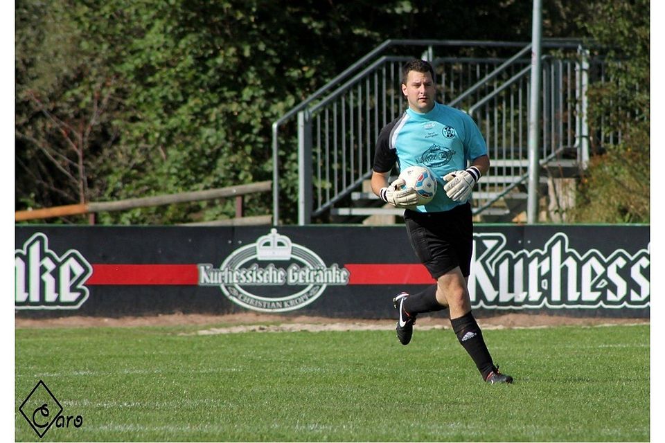 Zierenbergs Torhüter Sebastian Schäfer verletzte sich im Spiel gegen Calden/M. II schwer (Foto Caro Woito) Zierenbergs Torhüter Sebastian Schäfer verletzte sich im Spiel gegen Calden/M. II schwer (Foto Caro Woito)