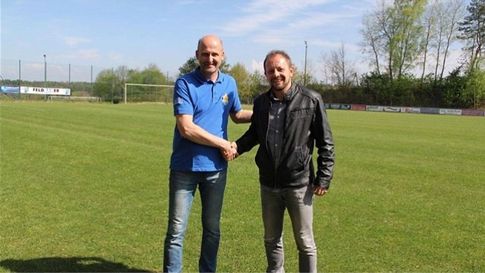 Adi Götz (r.) verlässt Kreisliga nach oben. Foto: Mühlbauer