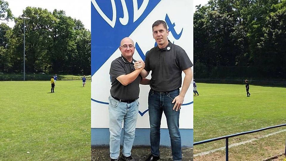 Der VfB Einheit zu Pankow hat mit Trainer Ralf Jäntsch (re.) verlängert.
