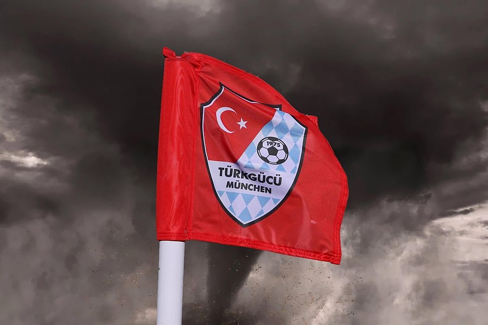 Kommt auch nach dem Regionalliga-Absturz nicht zur Ruhe: Türkgücü München. Kommt auch nach dem Regionalliga-Absturz nicht zur Ruhe: Türkgücü München.