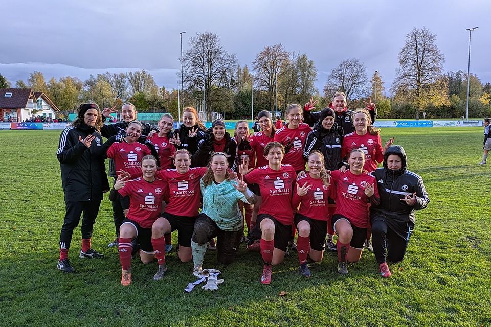 Glückliche MTV Mädels nach dem späten Sieg