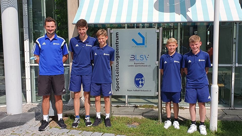 Timo Wittenzellner, Johannes Mauerer, Simon Fischer und Levente Raki (v.r.) waren zusammen mit Auswahltrainer Andreas Klebl beim Lehrgang des Förderkaders an der Sportschule Oberhaching. 