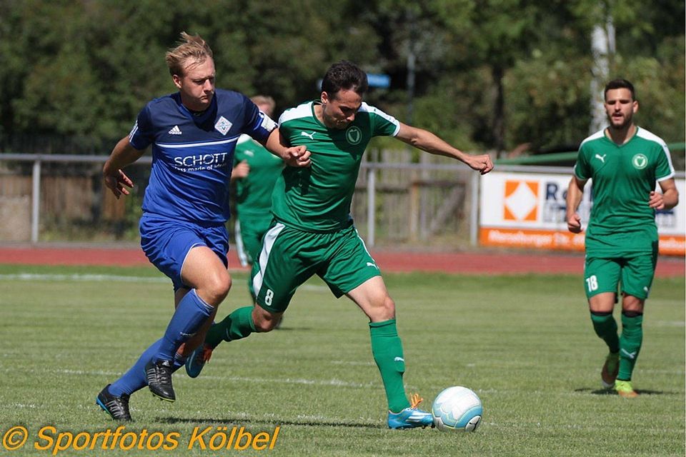 Remis am ersten Spieltag: Merseburg (in grün) und Schott Jena trennten sich 1:1-Unentschieden   F: Kölbel