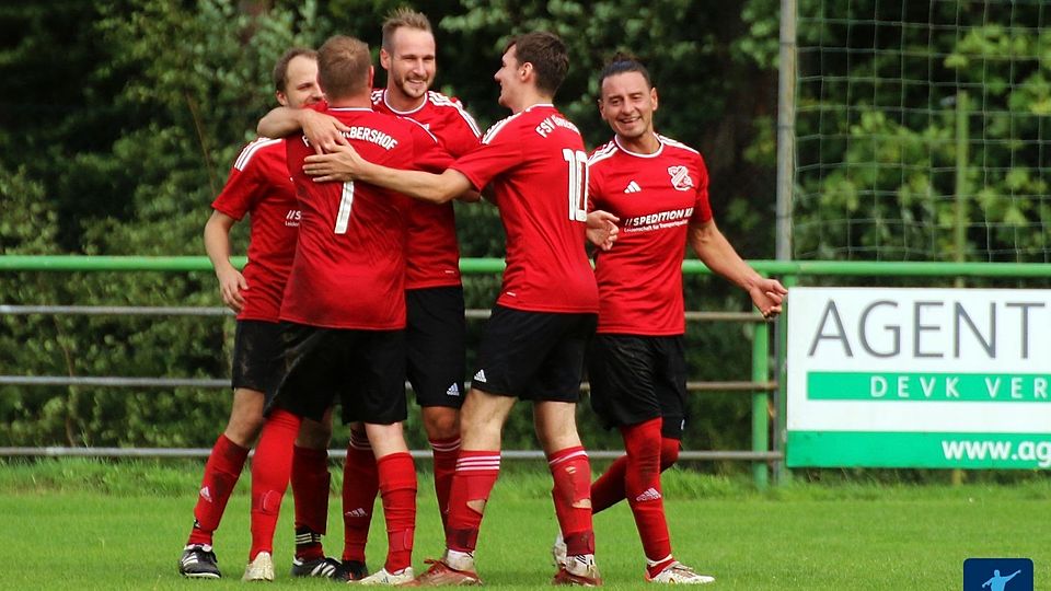 Große Freude herrschte beim FSV Gärbershof nach dem knappen und späten 2:1-Sieg im Abstiegsduell gegen den TSV Kümmersbruck.