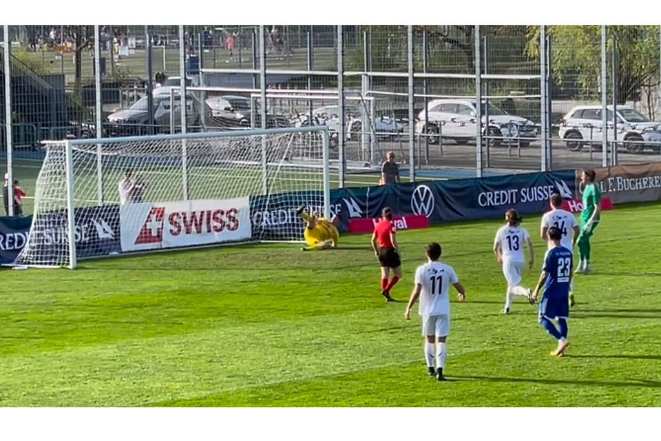 Bei Penaltys ist er zur Stelle: Freienbach-Torhüter Diego Yanz vewertete gegen Wettswil souverän zum 2:0.