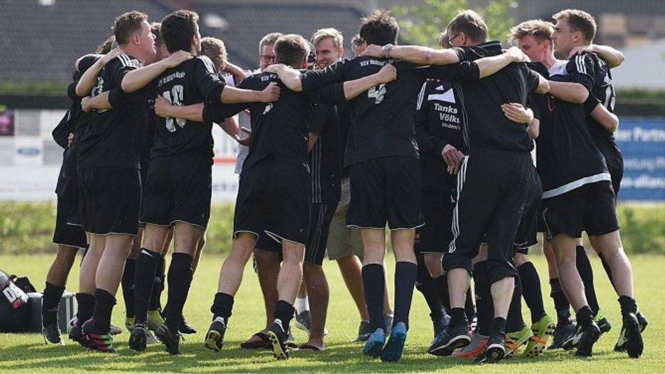 F: Schmietow Jubel über den Derbysieg: Mit dem Erfolg beim ASC kürten die VSV im Vorjahr die SV A/O zum Meister.