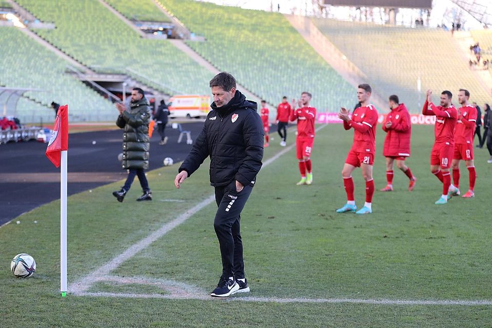 Sieht auch nach dem Derbysieg nicht alles rosarot: Türkgücü-Coach Andreas Heraf.