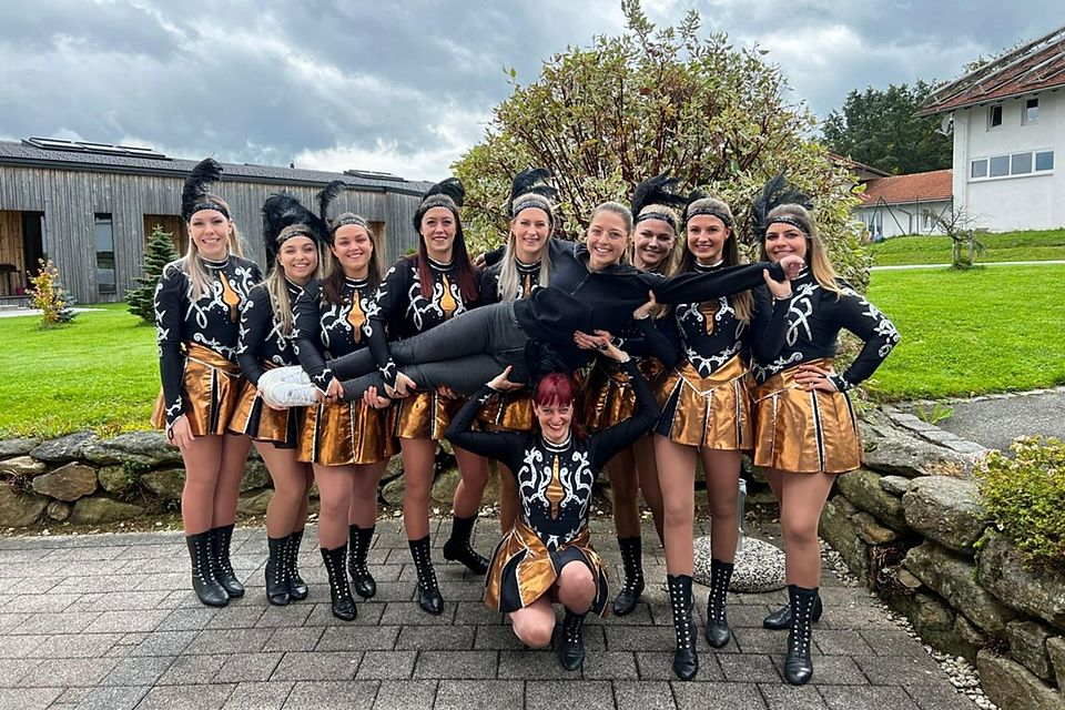 Die 31-Jährige (getragen) und ihre Mädls.