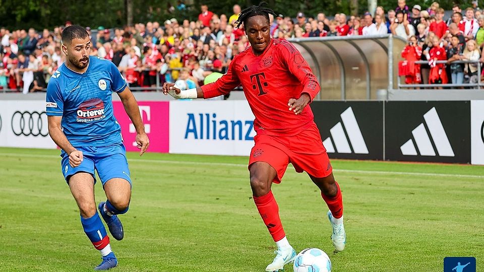 Der FC Bayern München gastiert beim 1. FC Düren.