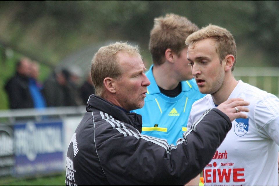 Wollen den Titel: "Löwen"-Coach Bernd Hansen (li.) und Spieler Mirco Dohle. Foto: svj