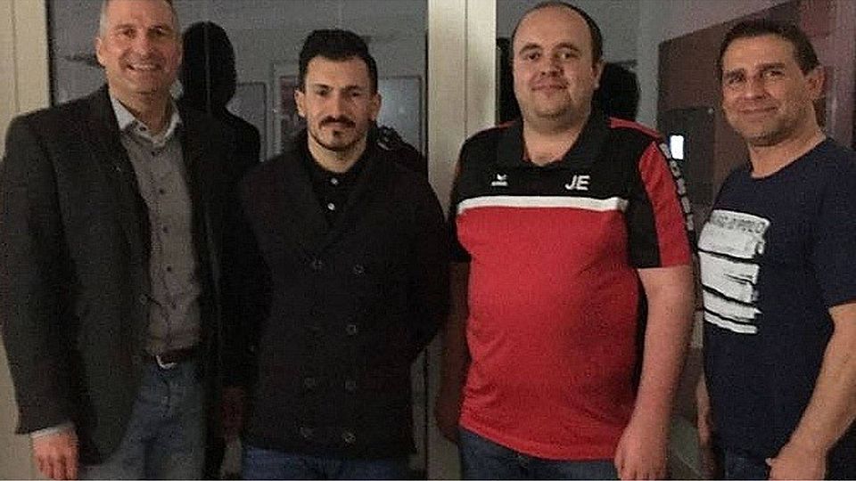 Arbeiten in der kommenden Saison 2018/19 zusammen (von links): Rainer Wanek, der neue Spielertrainer Ümit Tosun, Johannes Ebermayer und Thomas Korittke.
