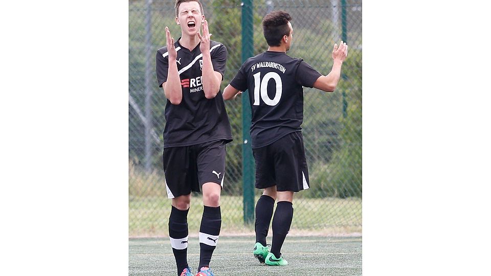 Nicht zu fassen: Wallrabensteiner Enttäuschung über das Pokal-Aus. Foto: Rene Vigenron
