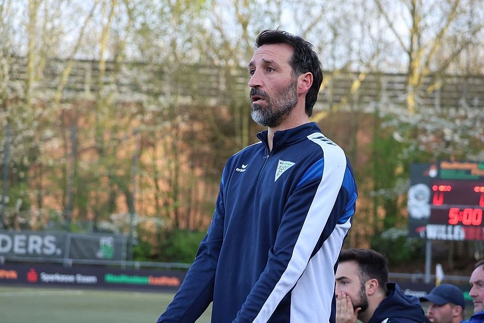 Kray-Coach Dimitrios Pappas sah den Gegner aus Wesel engagierter. Kray-Coach Dimitrios Pappas sah den Gegner aus Wesel engagierter.