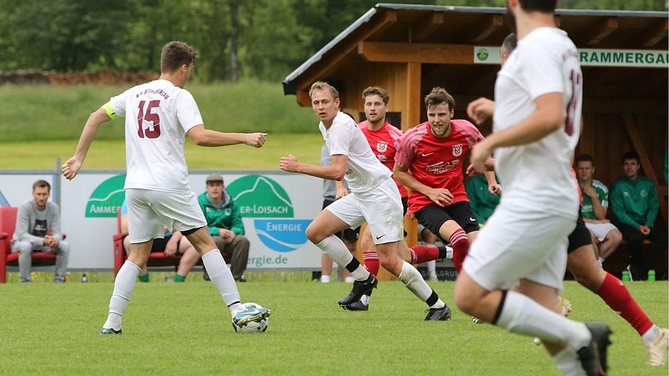 Wollen den Schwung mitnehmen: Der WSV Unterammergau mit Robin Reiter (l.) und Ferdinand Brauchle zeigte gegen Peißenberg eine eindrucksvolle Leistung.