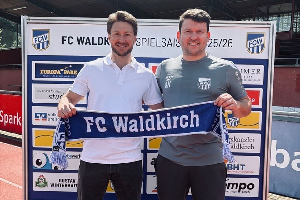 Lukas Lindl (links) mit FCW-Sportvorstand Alexander Koch.