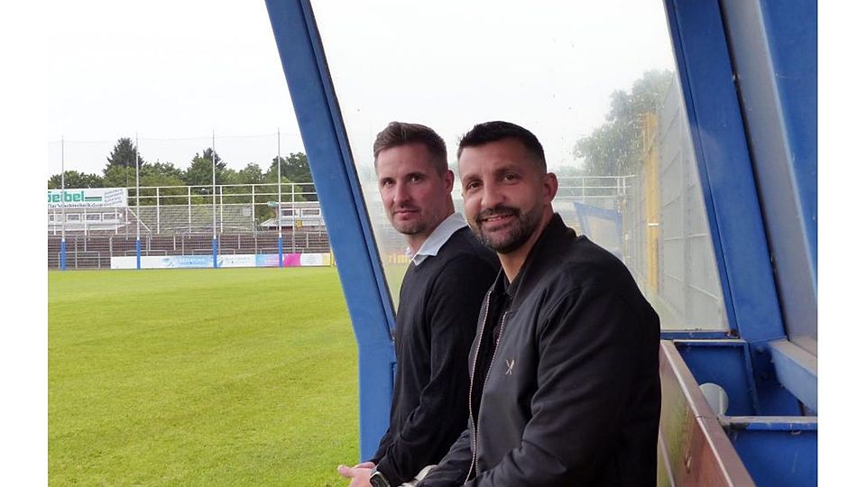 Sandro Sirigu (links, mit Aytac Sulu) könnte am Sonntag im Heimspiel gegen die TSV Auerbach erstmals für Gruppenligisten SV Fürth aktiv am Ball sein. (Archiv)	Foto: Viktoria Aschaffenburg