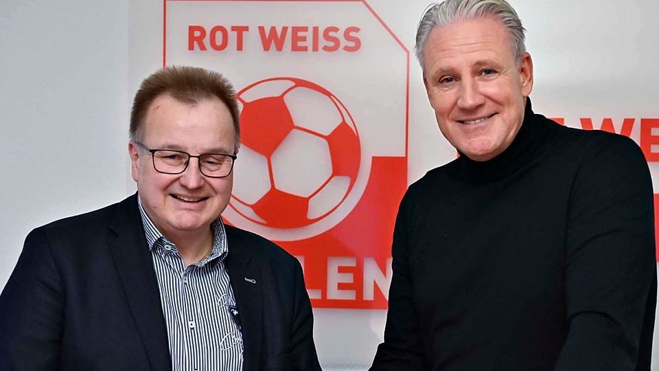 Vorsitzender Dietmar Kupfernagel (l.) mit dem neuen Trainer Andreas Golombek.