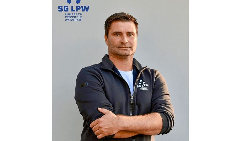 Thront mit seinem Team an der Tabellenspitze: Uwe Zeimmes.