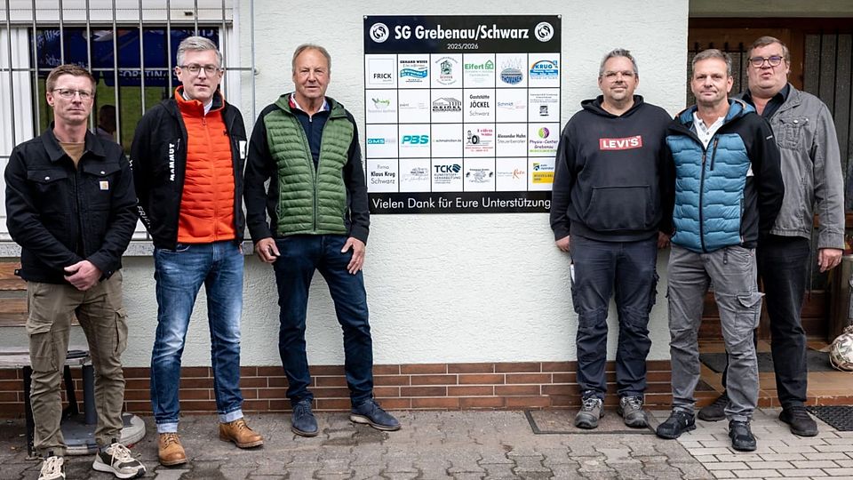 Von links nach rechts Frank Wilhelm ( Fa.Erhard Weiß), Frank Dietrich (Fa.Frick Gruppe), Klaus Krug, Dirk Eifert (Fa. Zimmerei Eifert), Steffen Krug (Fa. Heiztechnik Krug), Erhard Weiß (Fa. Erhard Weiß).