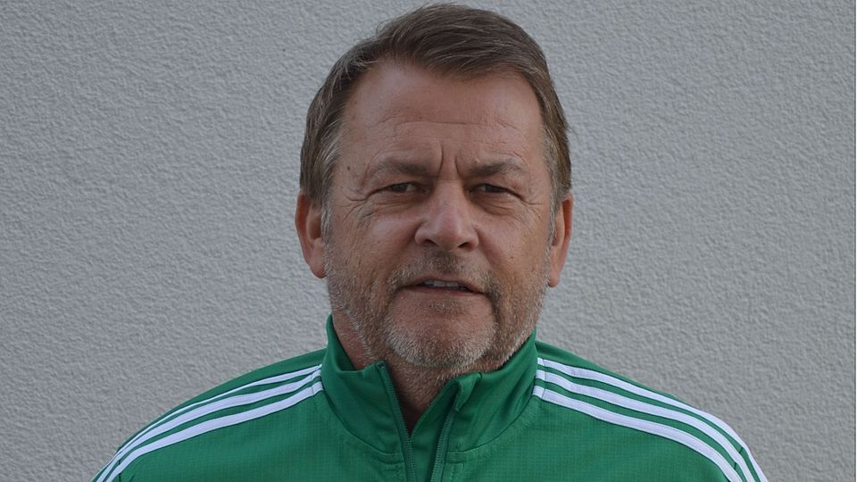 Wäre mit einer Punkteteilung gegen den Spitzenreiter zufrieden: Raimund Hübner, der Trainer des SV Rheintal.