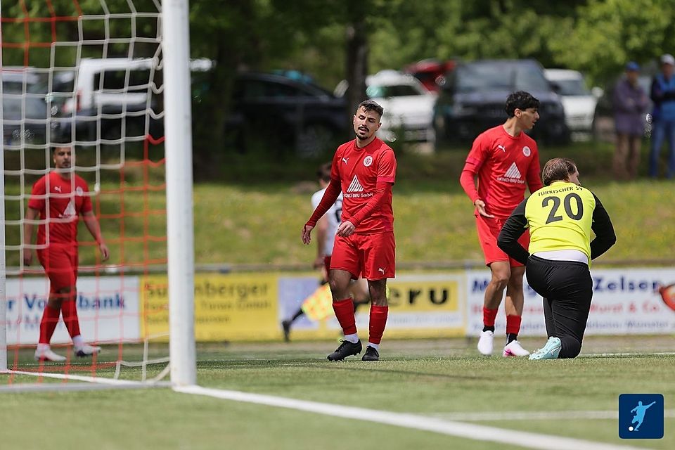 Kevin Wieszolek, Torhüter des Türkischen SV, erlitt beim 1:1 gegen Heuchelheim eine Knieverletzung. Kevin Wieszolek, Torhüter des Türkischen SV, erlitt beim 1:1 gegen Heuchelheim eine Knieverletzung.