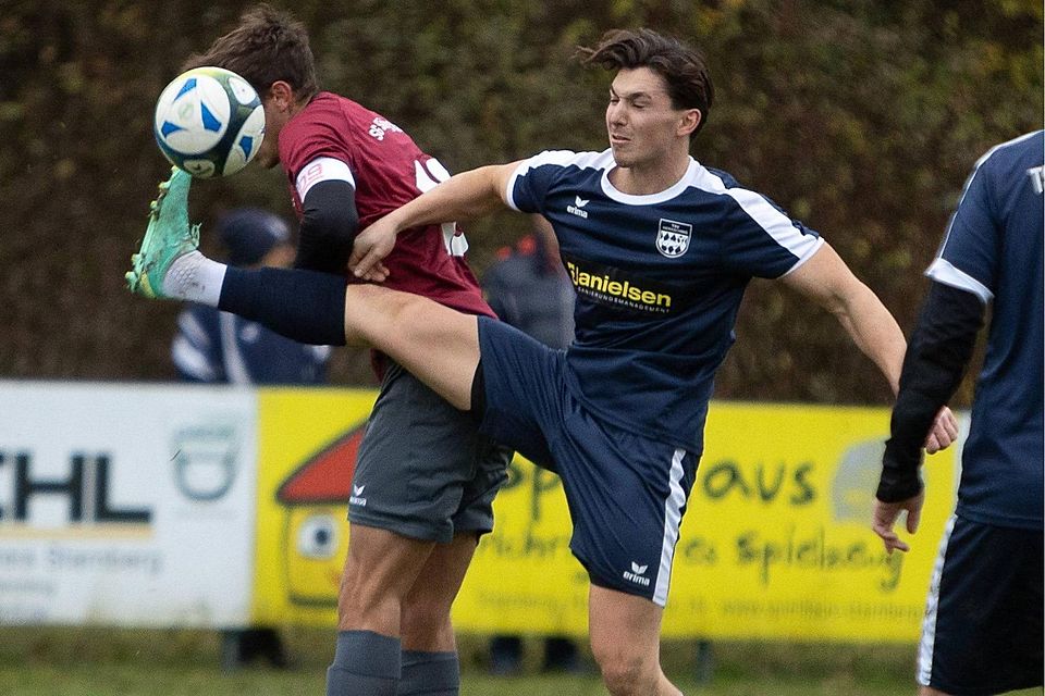 Ordentlich zur Sache ging’s im entscheidenden Derby um die Teilnahme an der A-Klasse-Meisterrunde zwischen Söcking/Starnberg mit Kapitän Dominik Schäffler (l.) und Michael Bachhubers Herrschingern.