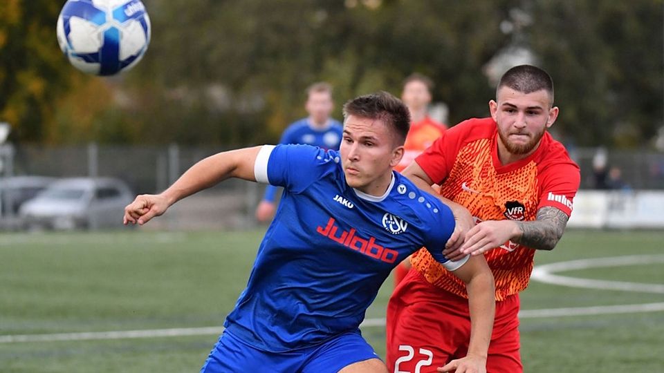 Mittelfeldstratege und Spielertrainer bei der SG Dörlinbach/Schweighausen: Aleksander Fries (links) 