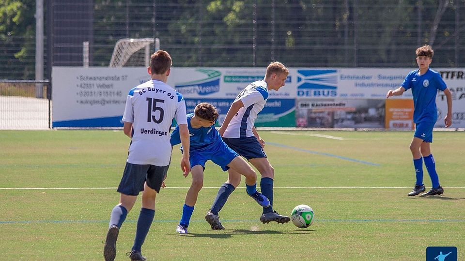 Bayer 05 Uerdingen verliert im Entscheidungsspiel nach Elfmeterschießen.