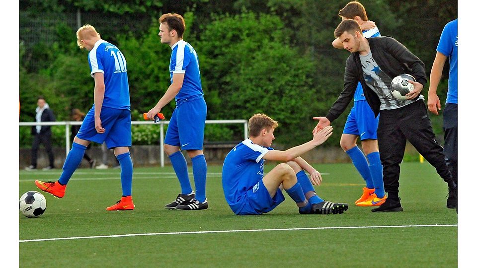 Grenzenlose Enttäuschung: Die B-Junioren des TSV Gau-Odernheim haben den Sprung in die Regionalliga nicht geschafft.	Foto: Thomas Schmid