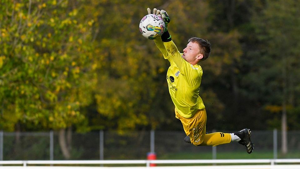  „Tolle Einstellung und immer einhundert Prozent Einsatz“: Für seinen Stammverein FV Lörrach-Brombach flog Simon Klein den Bällen in der Verbands- und Oberliga hinterher. | Foto: Gerd Gründl 