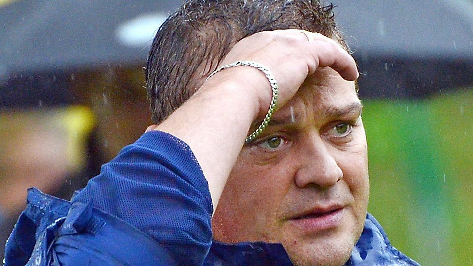 Kreisklasse im Blick: Trainer Harald Grimm machte mit dem SV Straß am Sonntag den Aufstieg perfekt.  Foto: Xaver Habermeier