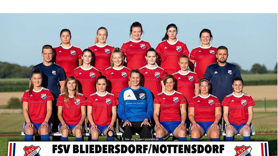 Das Frauenteam des FSV Bliedersdorf/Nottensdorf in der Saison 2022/2023.