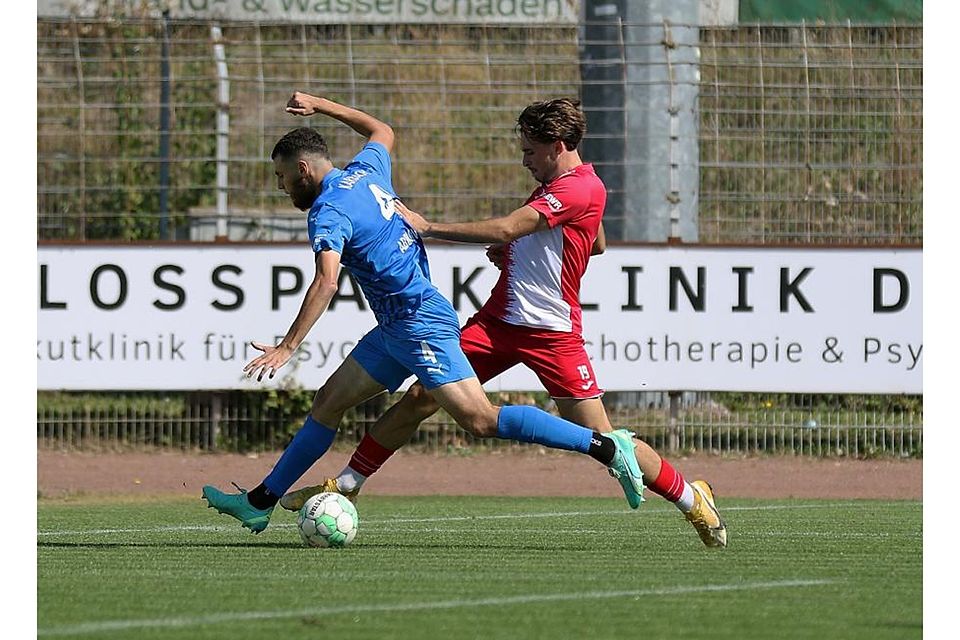 Markierte den Endstand beim Auswärtssieg beim FV Diefflen: Wormatia-Angreifer Erijon Shaqiri (rechts), hier bei einem Heimspiel im Duell mit Anes Abdiovski (FC Blau-Weiß Karbach). Archivfoto: Christine Dirigo/pakalski-press Markierte den Endstand beim Auswärtssieg beim FV Diefflen: Wormatia-Angreifer Erijon Shaqiri (rechts), hier bei einem Heimspiel im Duell mit Anes Abdiovski (FC Blau-Weiß Karbach). Archivfoto: Christine Dirigo/pakalski-press
