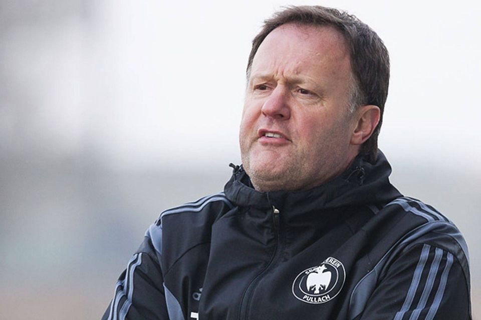 Frank Schmöller bleibt dem SV Pullach eine weitere Saison treu. F: Becherer Frank Schmöller bleibt dem SV Pullach eine weitere Saison treu. F: Becherer