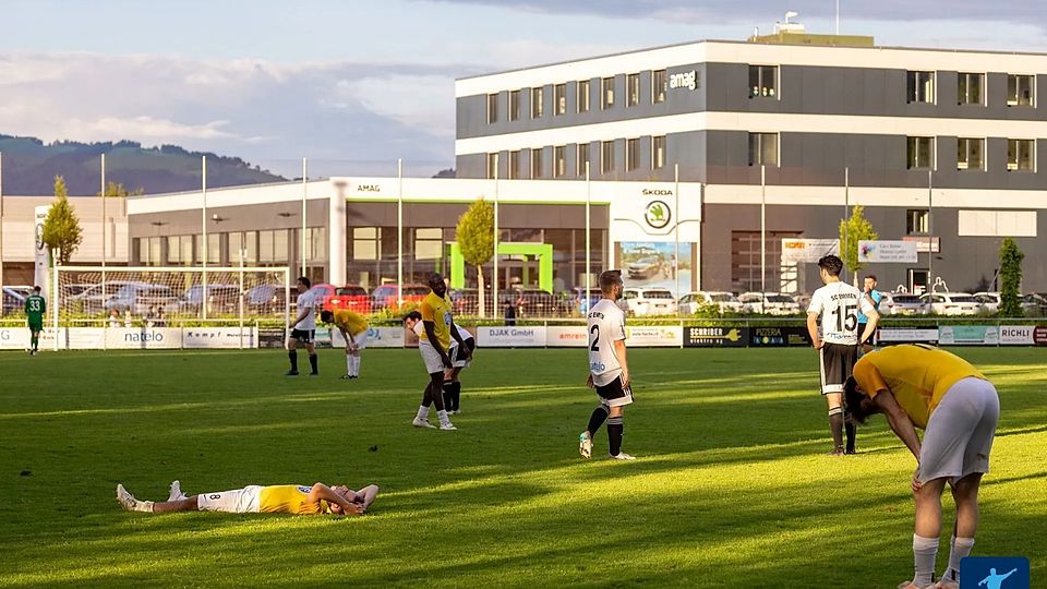 Grosse Enttäschung nach dem Schlusspfiff in Emmen: Der Ligaerhalt dürfte für Unterstrass nach dem unglücklichen Remis nicht mehr zu schaffen sein.