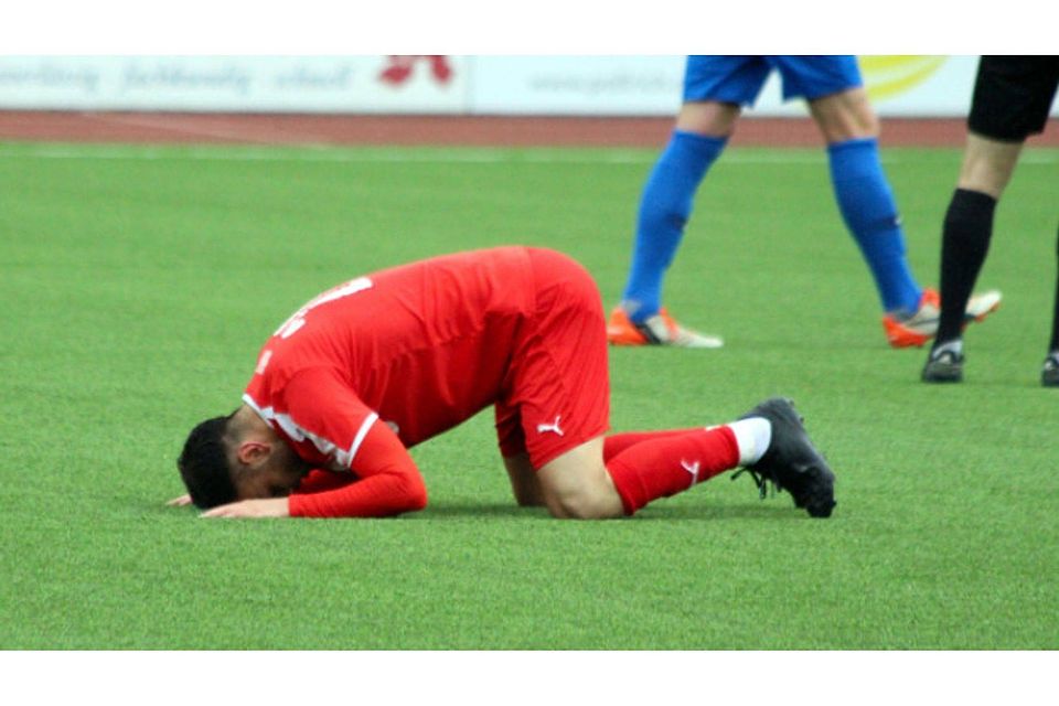 Elsamed Ramaj war die Enttäuschung anzusehen. Er muss mit dem 1. FC Kaan-Marienborn nach nur einer Regionalliga-Spielzeit wieder zurück in die Oberliga. Fotos (3): juka