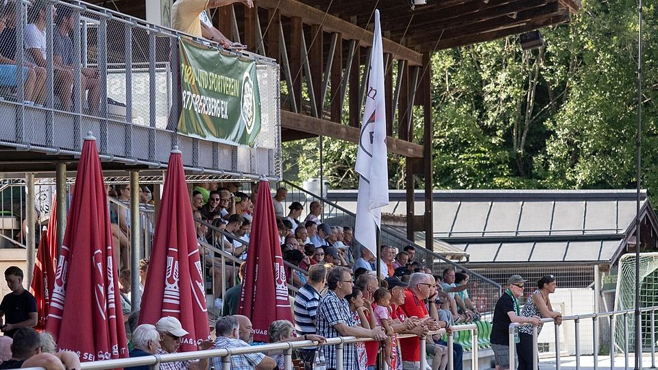 Bezirksliga-Derby wird zum Publikumsmagnet: 260 Zuschauer im Waldstadion