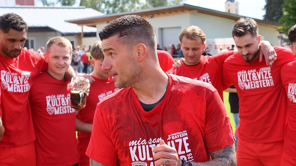 Einst Identifikationsfigur des Kultclubs: Aleks Petrovic nach dem Gewinn der Vizemeisterschaft im Mai diesen Jahres.