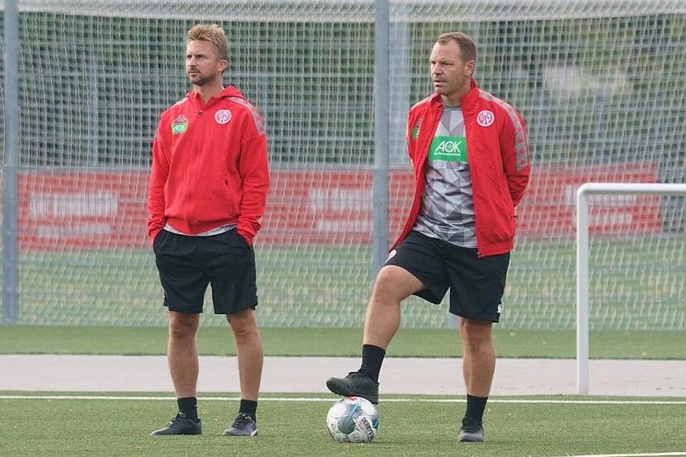 Seit 2019 an der Seitenlinie der Mainzer A-Jugend: 05-Legende Christof Babatz (rechts) assistiert U19-Chefcoach Benjamin Hoffmann.	Foto: imago/Martin Hoffmann