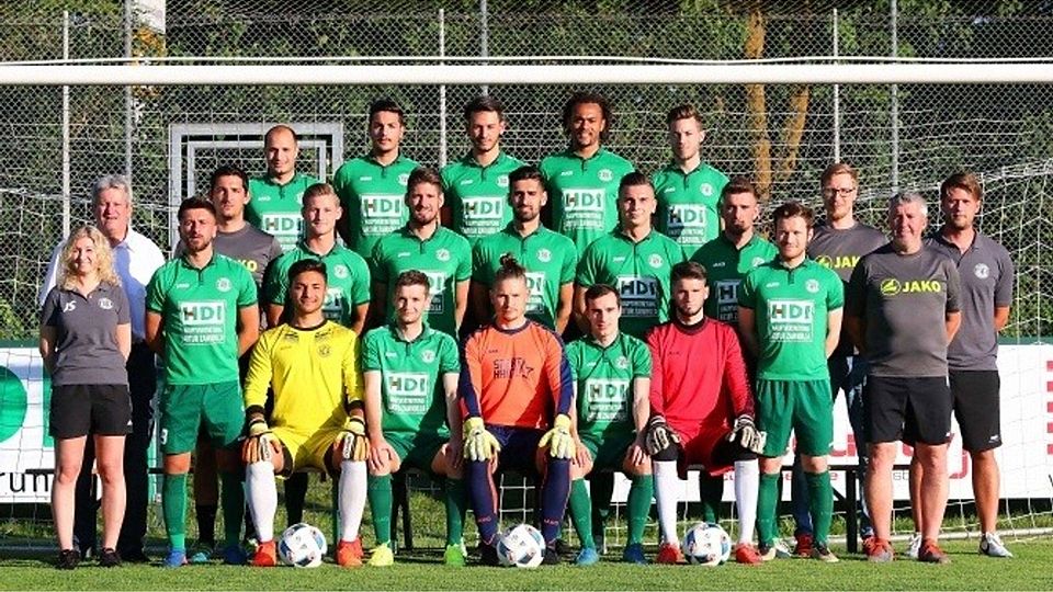 Das Mannschaftsfoto ist im Kasten: der SV Fortuna will in der neuen Saison die Landesliga Mitte rocken. Foto: Würthele