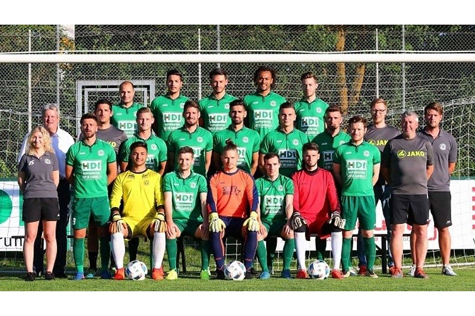 Das Mannschaftsfoto ist im Kasten: der SV Fortuna will in der neuen Saison die Landesliga Mitte rocken. Foto: Würthele