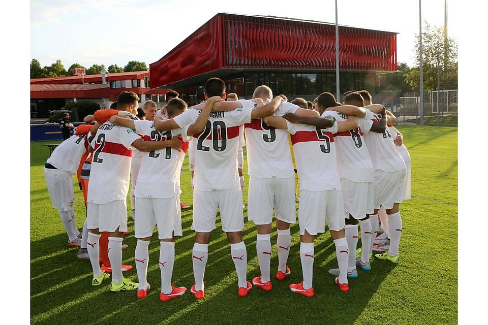 Als Einheit überzeugen will die VfB U19 im Heimspiel gegen Nürnberg. Foto: Baumann