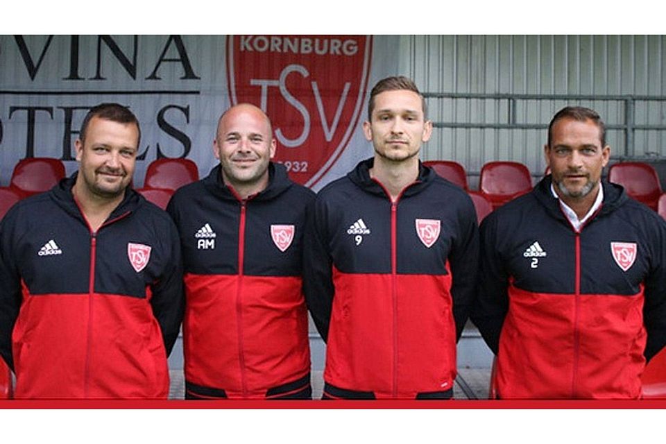 Adrian Milano (2.v.li.) und Sebastian Schulik (2.v.re.) sollen den TSV Kornburg nach einem turbbulenten Jahr wieder in ruhige Gefilde führen. F: TSV Kornburg