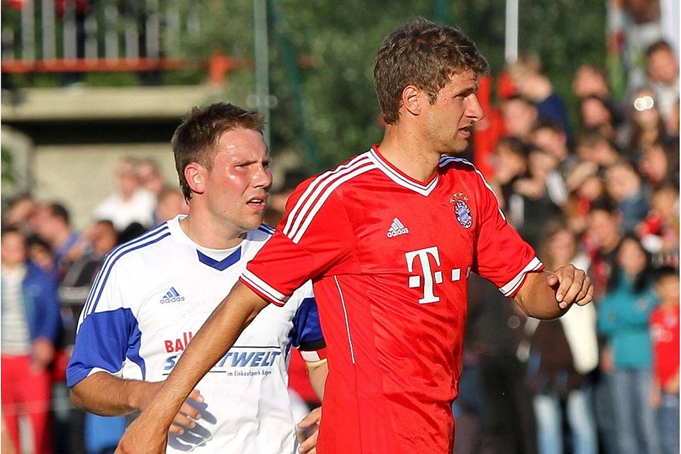 Regens Sigi Oswald trifft bereits zum zweiten Mal innerhalb von zwei Jahren auf Thomas Müller und den FC Bayern München. F: Weiderer